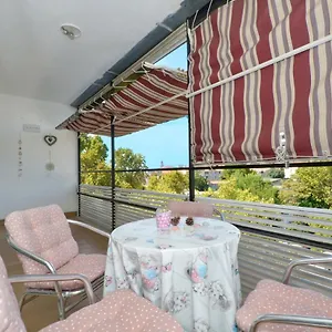 Lazy Summer Days Apartment